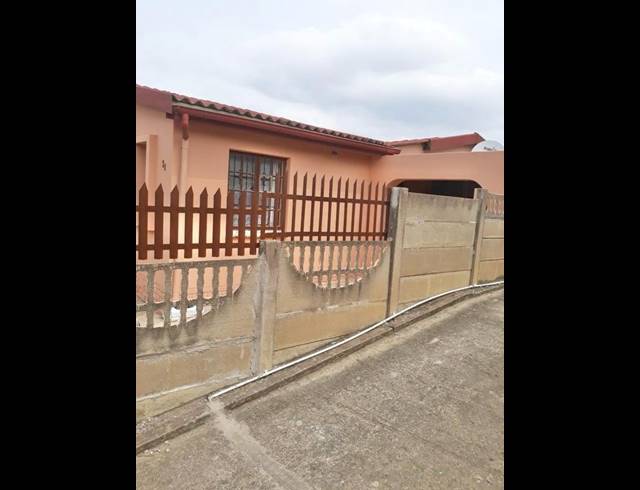 4 BEDROOM HOUSE FOR SALE IN BOMBAY HEIGHTS